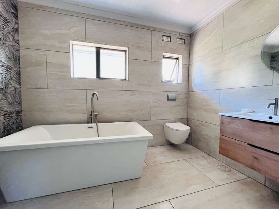 3 Bedroom Property for Sale in Haven Hills Eastern Cape
